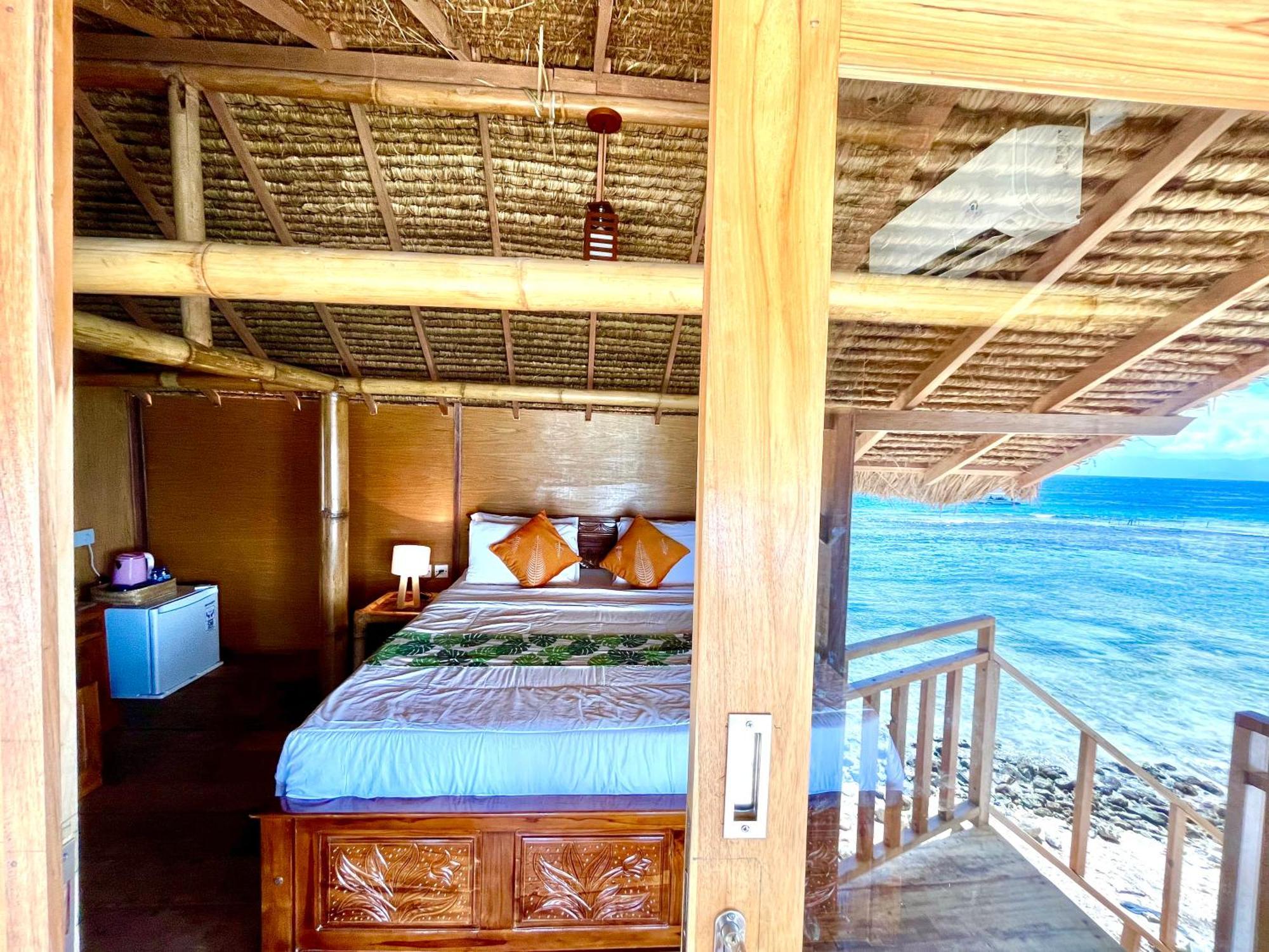 Coastal Inn Batununggul Exterior photo